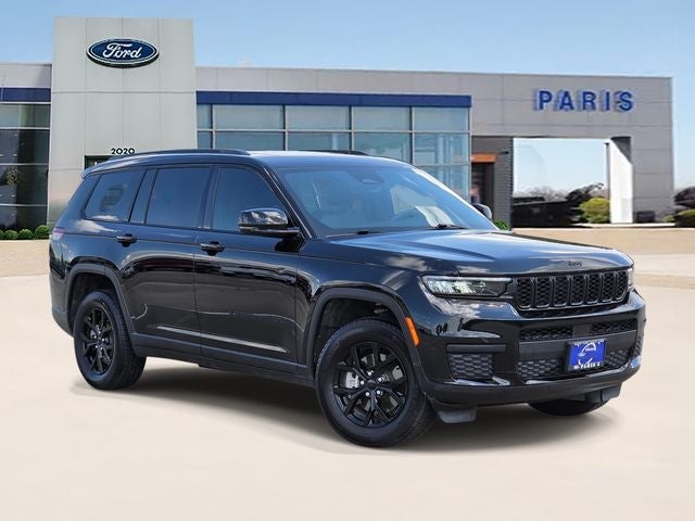 2025 Jeep Grand Cherokee L Altitude X in Diamond Black Crystal Pearlcoat — front three-quarter view