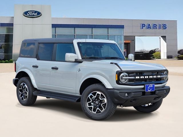 2026 Ford Bronco Outer Banks in Avalanche Gray — front three-quarter view