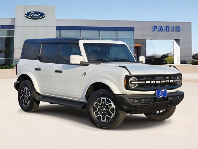 2026 Ford Bronco Outer Banks in Oxford White — front three-quarter view